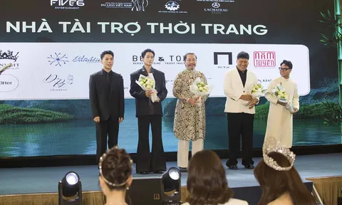 Áo dài ngũ thân Năm Tuyền đồng hàng cùng Hoa Hậu - Nam Vương Du Lịch Việt Nam 2026